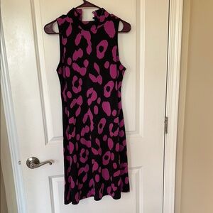 Sleeveless Pink and Black Patterned Dress